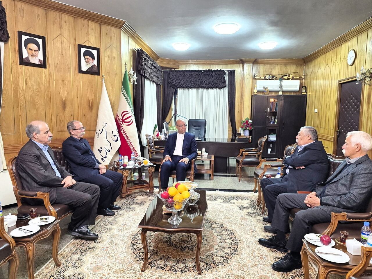 بزرگان اهل حق با استاندار کرمانشاه دیدار کردند