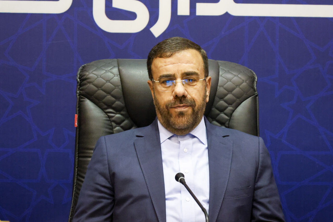 استاندار: در فارس می‌مانم و به مردم خدمت می‌کنم