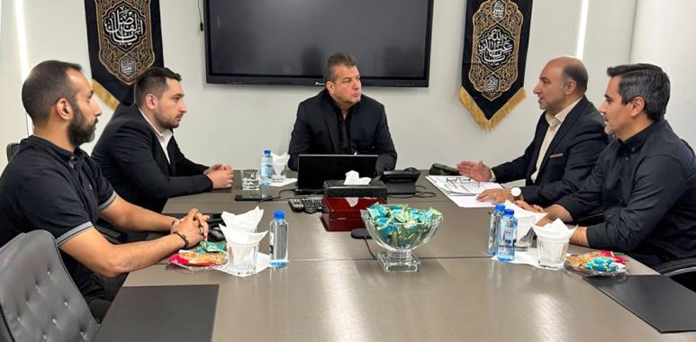 تسویه حساب خانگی گیتی پسند با فولاد زرند در افتتاحیه نیمفصل دوم