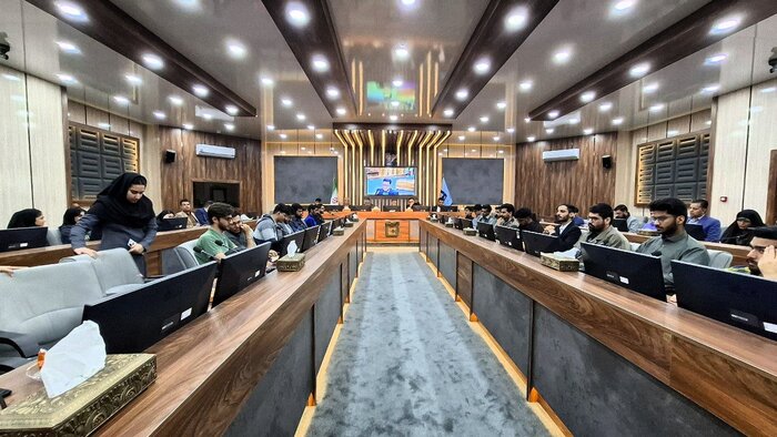 مشاور رئیس جمهور: همه صداها در فضای تصمیم سازی کشور باید شنیده شود