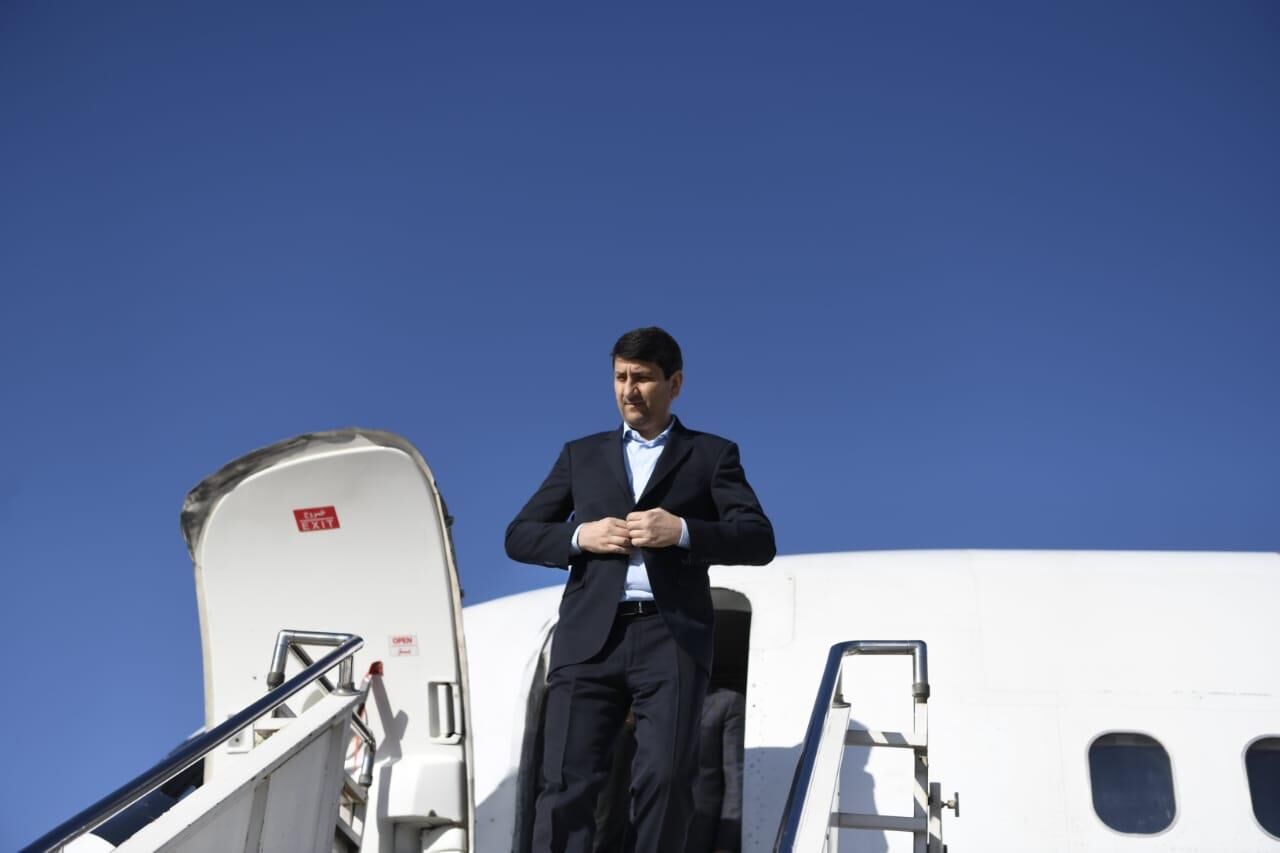 وزير الاتصالات الإيراني يغادر طهران إلى جمهورية أذربيجان وزير الاتصالات الإيراني يغادر طهران إلى جمهورية أذربيجان