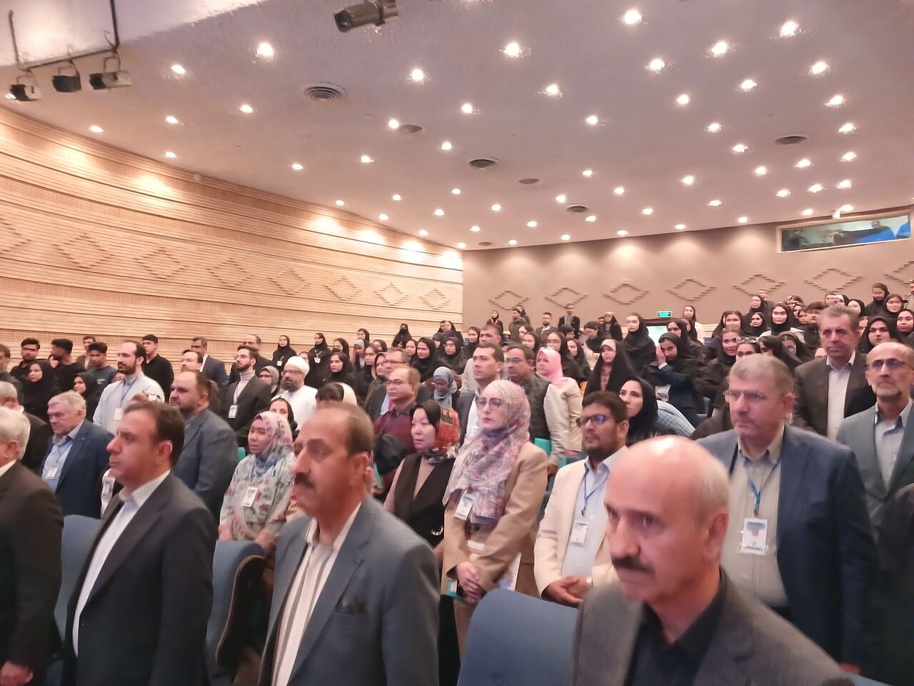 شیراز تستضيف 50 عالماً للشؤون الإيرانية من الأجانب شیراز تستضيف 50 عالماً للشؤون الإيرانية من الأجانب