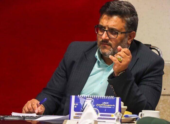 هشدار سرپرست فرمانداری اردستان به اصناف برای اصلاح نرخ‌ها