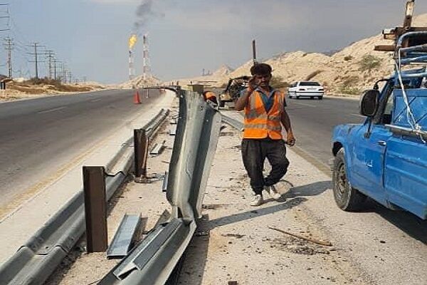 تعمیر و نصب گاردریل در ۴۰۰ کیلومتر جاده های بوشهر