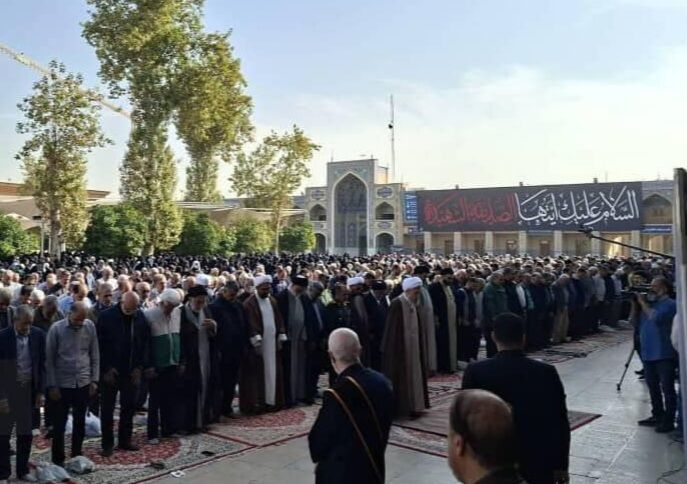 مردم فارس در سومین حرم اهل بیت(ع) نماز باران خواندند