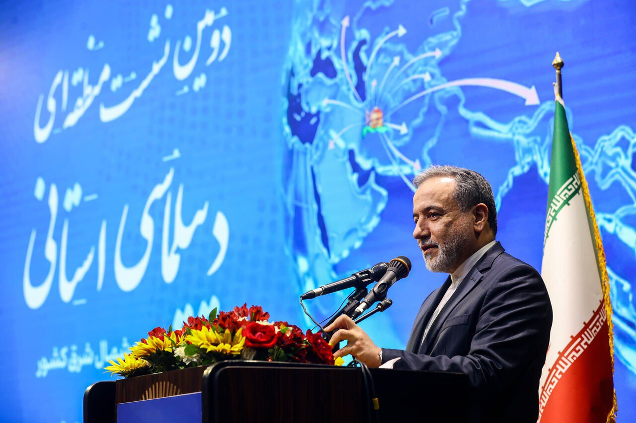 دیپلمات سابق: دیپلماسی استانی به پویایی اقتصاد در استانها منجر میشود/ مجلس حمایت میکند