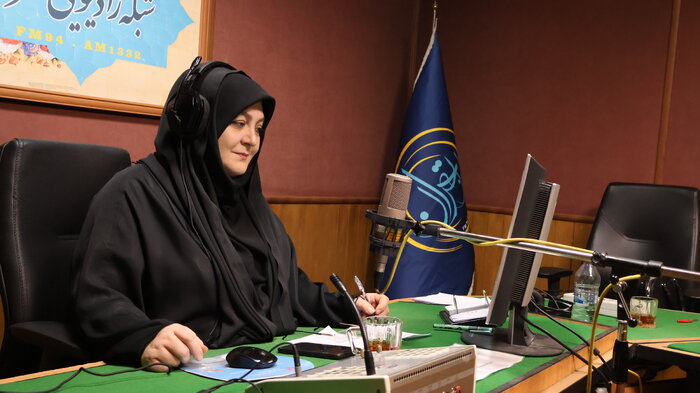 رادیو برایم خانه‌ای همیشگی است/ صدای زیبا کافی نیست