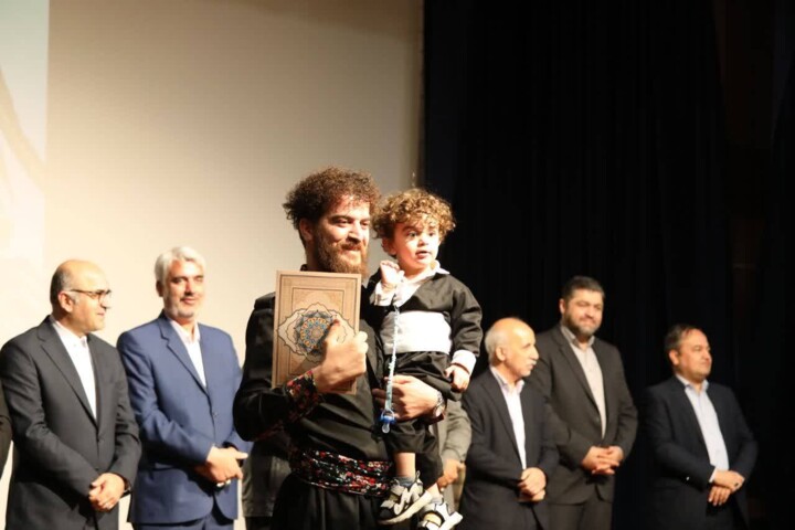 رونق تئاتر، نماد پویایی و سرزندگی جامعه است