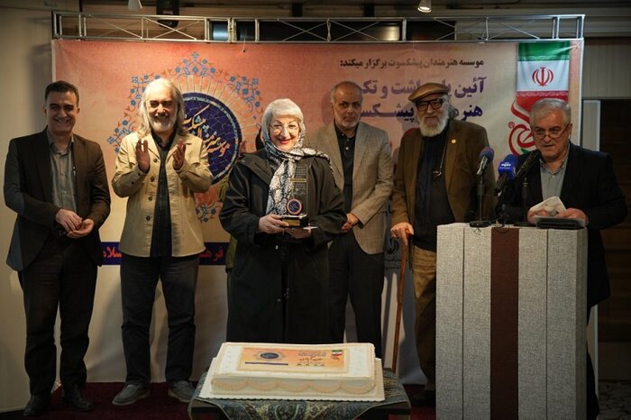 جشن تولد ۳ هنرمند پیشکسوت موسیقی/ روزبه بمانی برای «مجنون» خواند