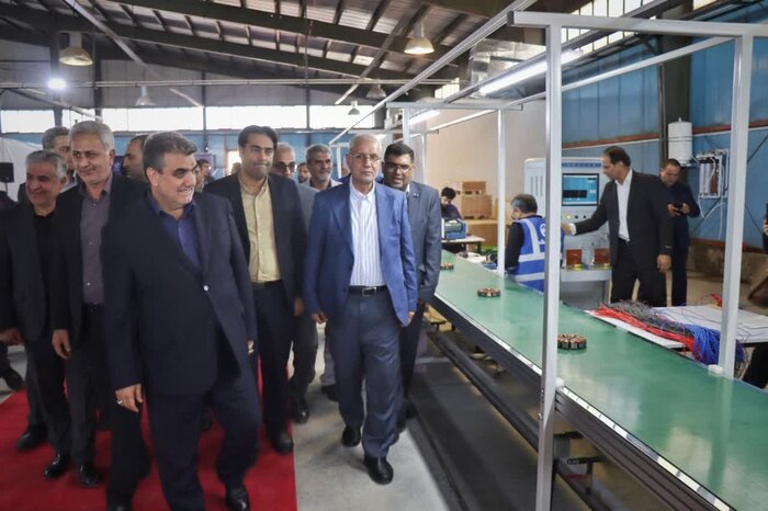 ربیعی: ایران امروز یارای تداوم الگوهای گذشته در پول‌پاشی را ندارد