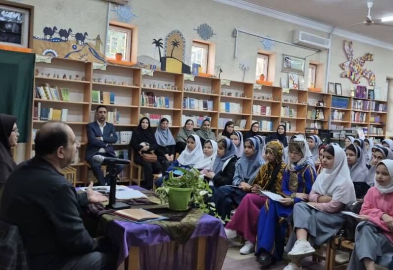 فیلم| نشست شعر و شاعری نوجوانان گنبدی