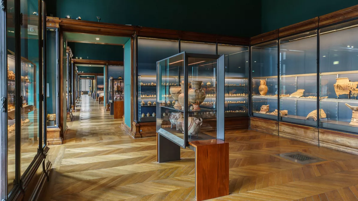 از نفرین سارقان تا نفرین سازه‌ها؛ لوور گرفتار ناامنی و بی‌توجهی