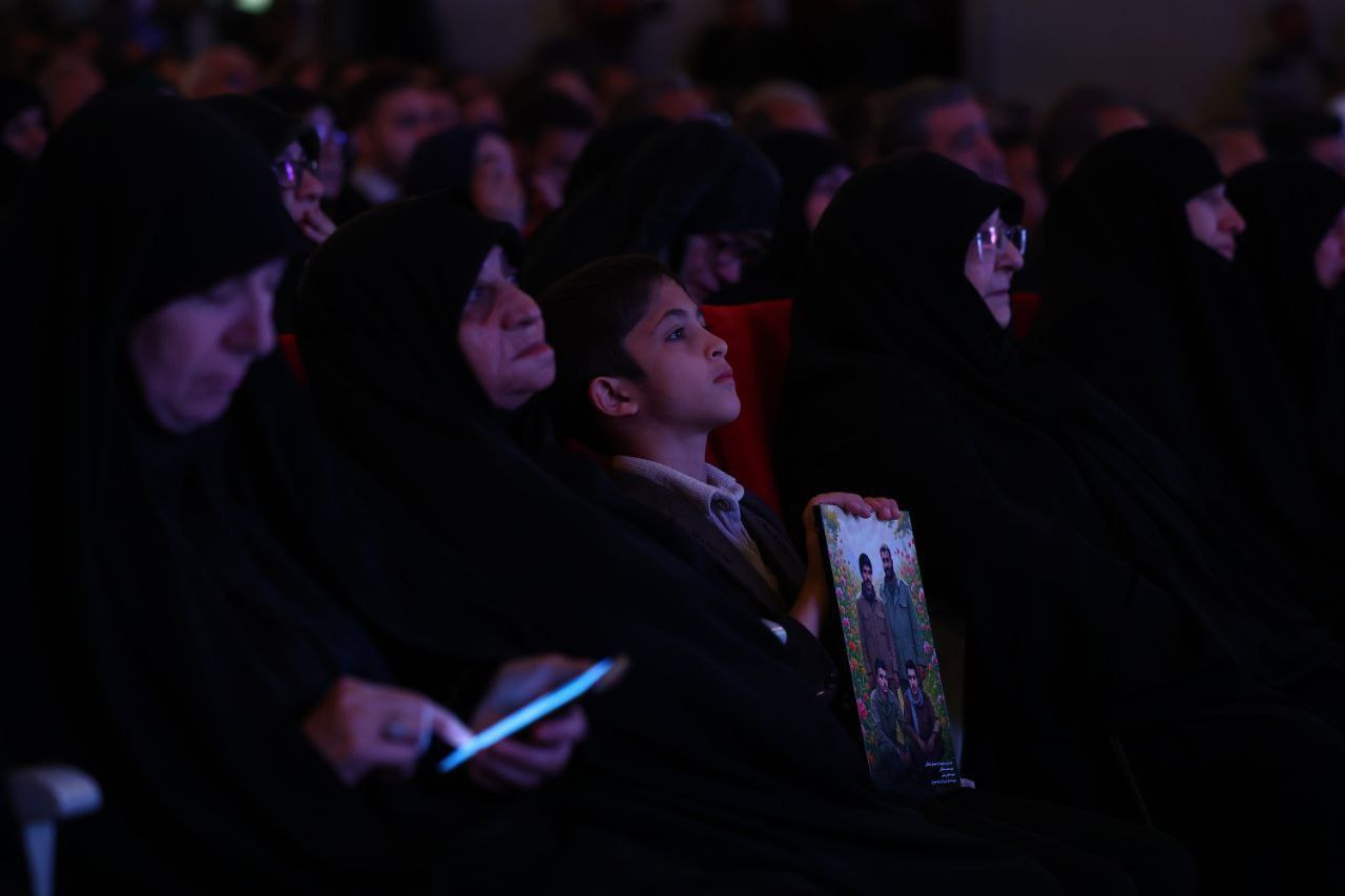 محفلی از جنس جهاد و مقاومت برای صاحبان تقریظ+ فیلم