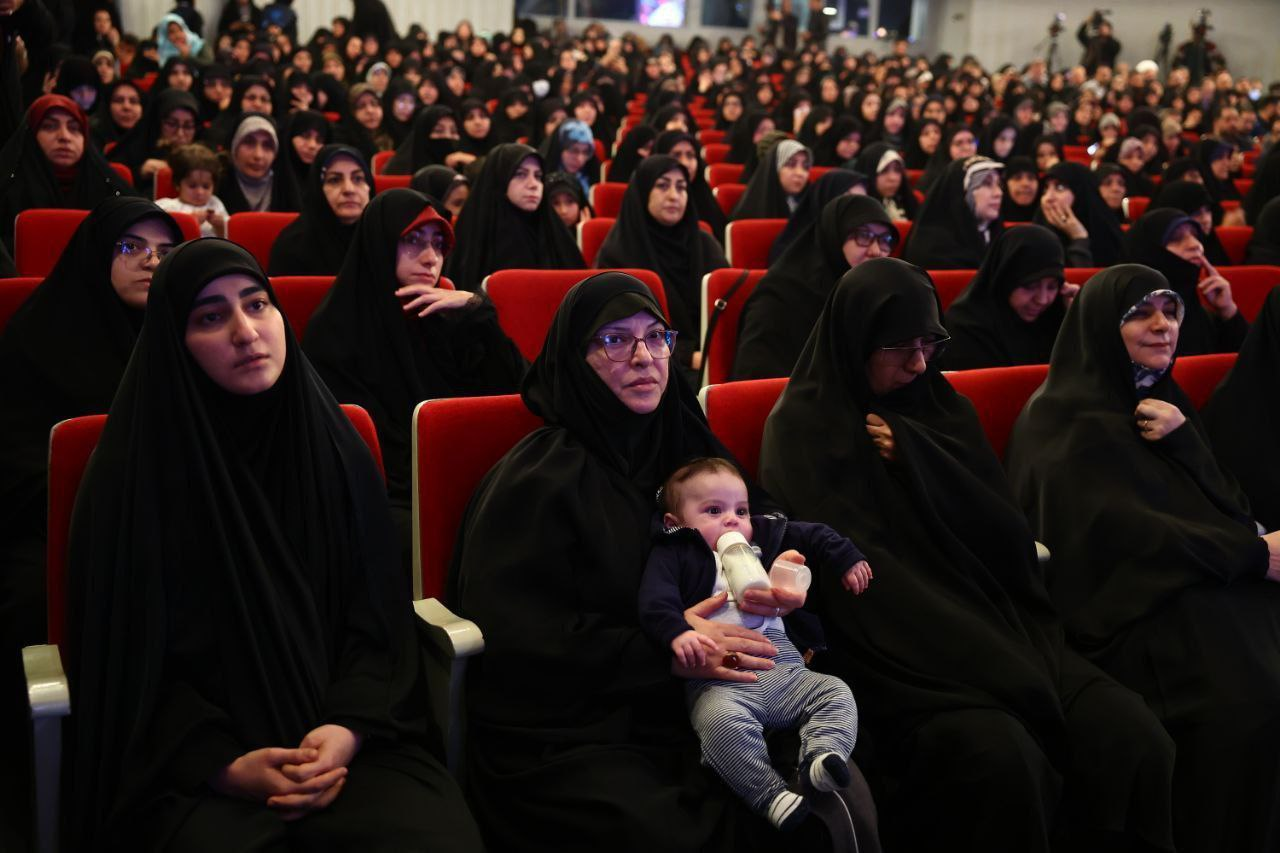 محفلی از جنس جهاد و مقاومت برای صاحبان تقریظ+ فیلم