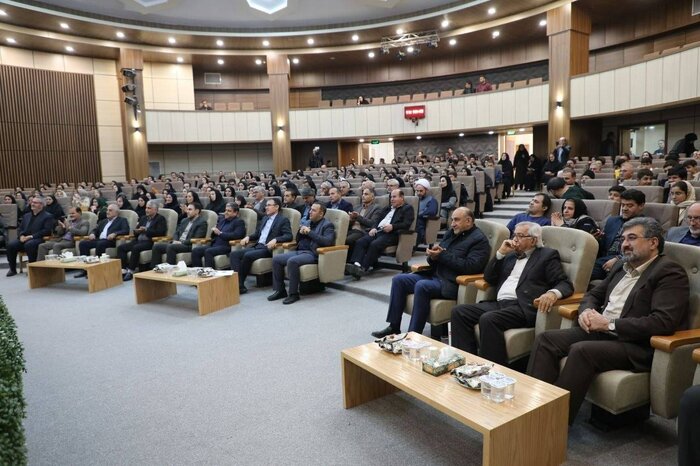 استاندار اردبیل: خیرین به بحث کتابخانه‌سازی ورود کنند