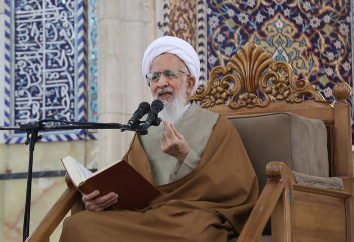 آیت الله جوادی آملی: ماموریت جامعه سازی رفع جاهلیت است