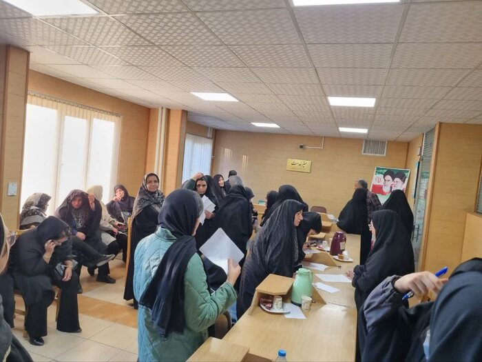 همسران و فرزندان شهدا، الگوهای زنده‌ای از ایثار و تعهد هستند