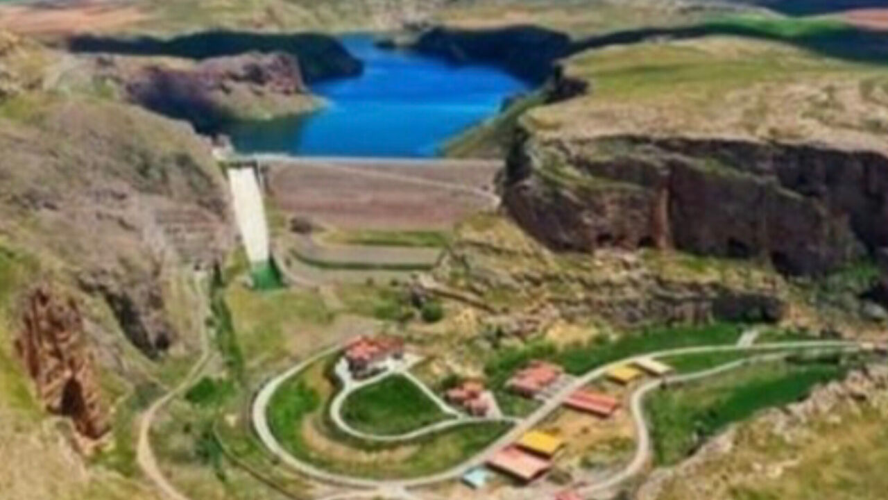 افتتاح دهکده گردشگری گلابر شهرستان ایجرود با حضور وزیر میراث فرهنگی