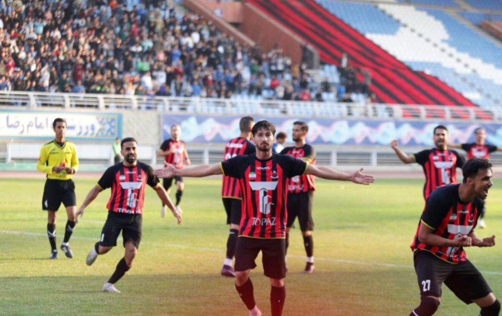 تیم فوتبال ابومسلم ثامن، «دریای بابل» را شکست داد