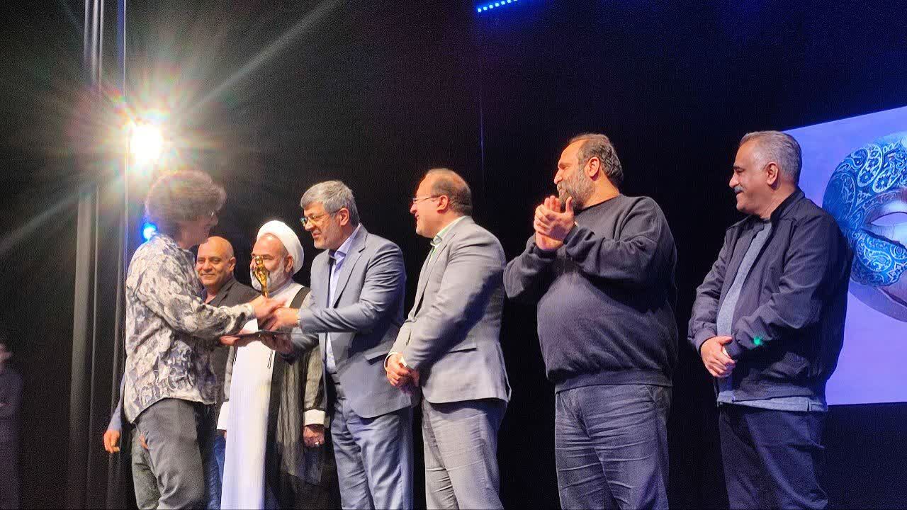 استاندار یزد: هنر تئاتر نقش مهمی در فرهنگ سازی دارد  + فیلم