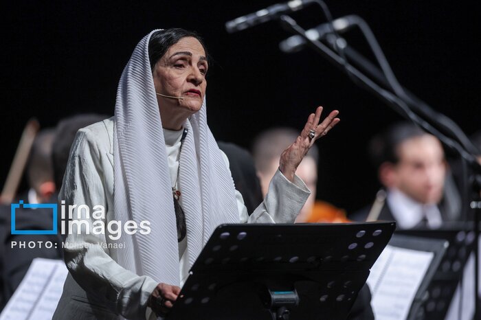 گلاب آدینه «شب شاهنامه» را روایت کرد/ همراهی موسیقی با «خنده گُردآفرید» + فیلم