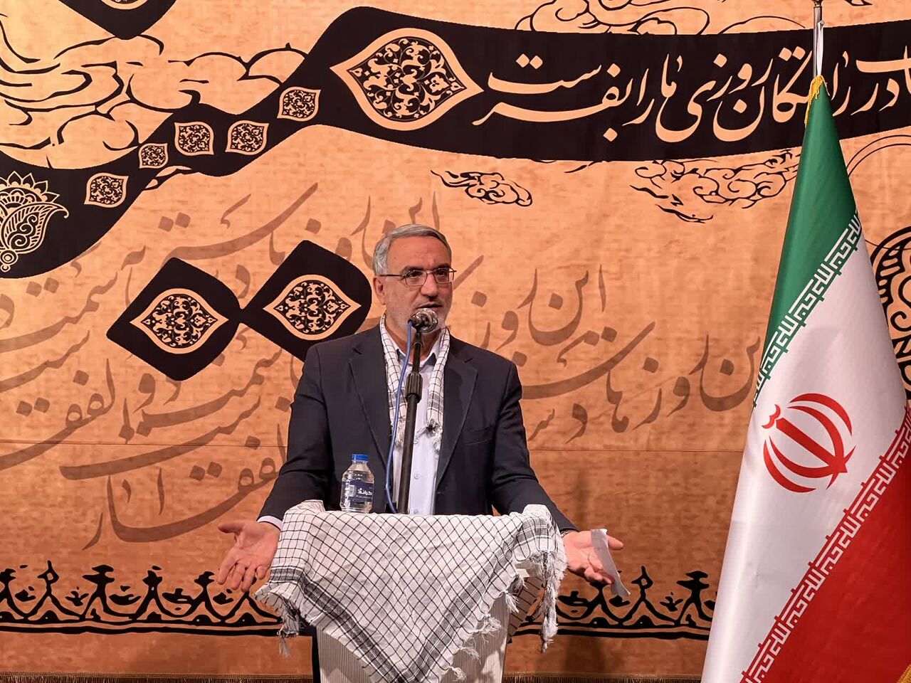 نماینده کاشان در مجلس:همکاری مدیران ، کلید عبور از چالش‌های مالی برای پیشرفت منطقه است