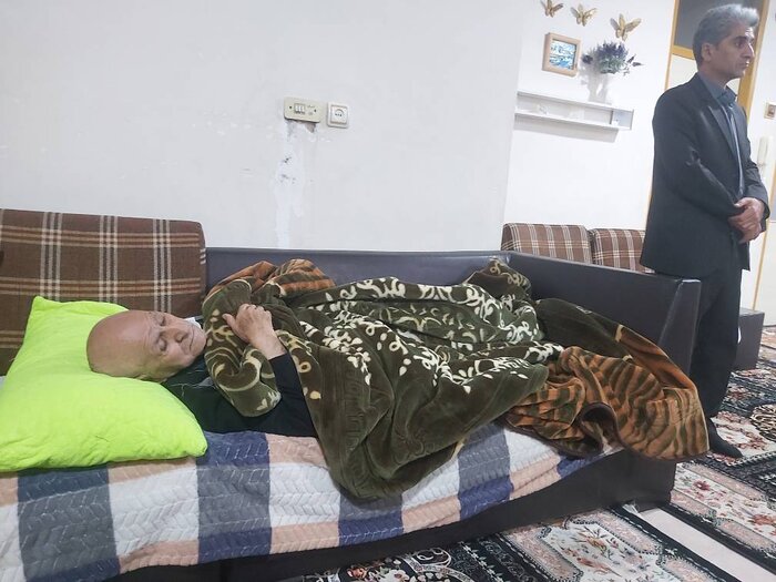 دیدار امامجمعه و استاندار ایلام با خانوادههای شهدا و جانباز دوران دفاع مقدس