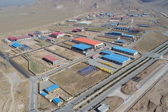 توسعه انرژی خورشیدی در شهرکهای صنعتی خراسان جنوبی؛ راهبردی حیاتی برای مدیریت چالش انرژی