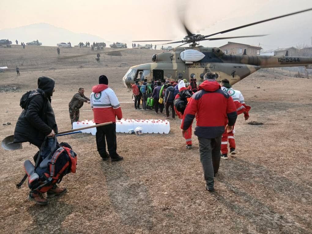 حضور ۱۷ تیم عملیاتی هلال احمر مازندران برای مهار حادثه آتش سوزی جنگل الیت