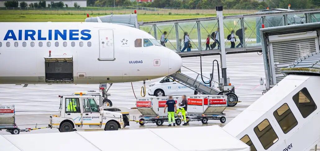 سبزهای آلمان نگران افغانی‌های بلاتکلیف/۱۸۰۰ نفر در پاکستان در انتظار دریافت ویزا