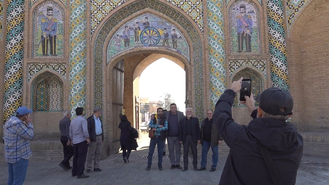 دروازه ارگ تا مناره هزارساله؛ توری برای تورق تاریخ سمنان + فیلم