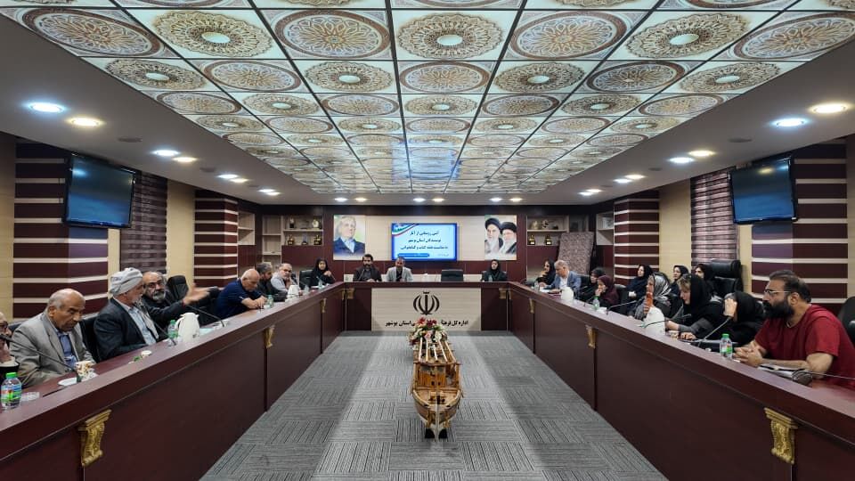 رونمایی از ۱۲ اثر مکتوب نویسندگان بوشهری در آیینی فرهنگی در بوشهر