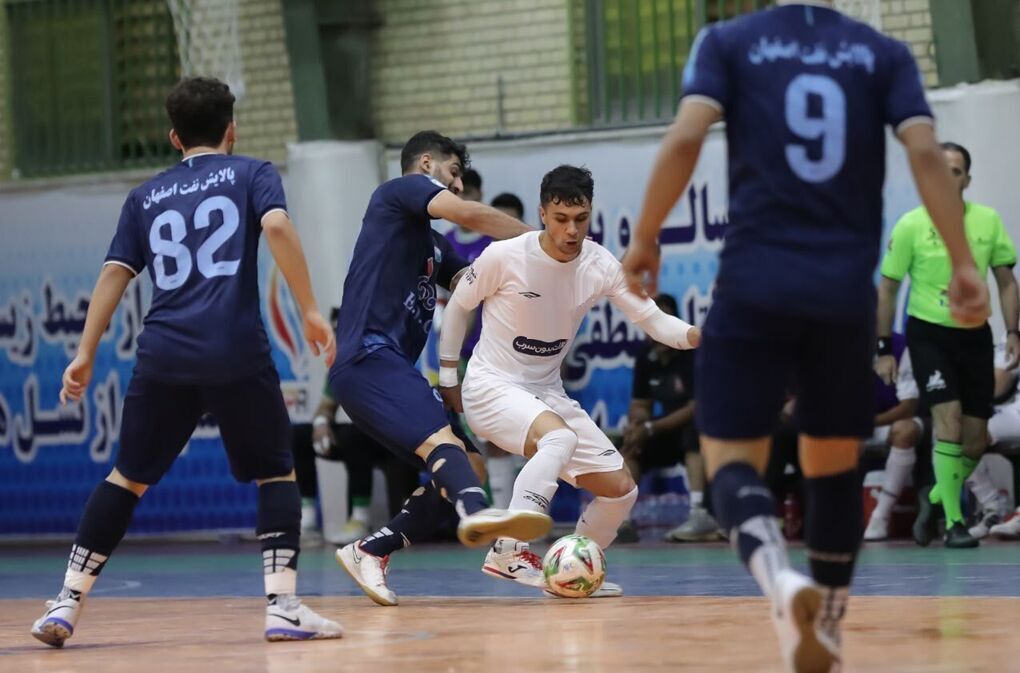 شکست خانگی پالایش نفت اصفهان مقابل گهرزمین سیرجان