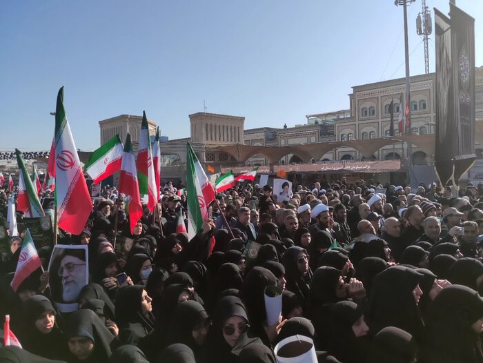 پیکرهای مطهر هفت شهید گمنام دفاع مقدس در قم تشییع شد