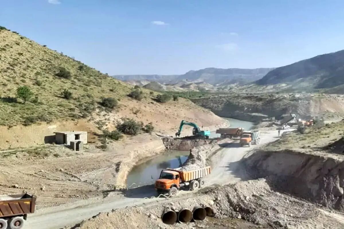 تاکید بر شتاب بخشی اجرای سد تنگ سرخ /تحقق خواسته های مردم منطقه مد نظر متولیان امر است