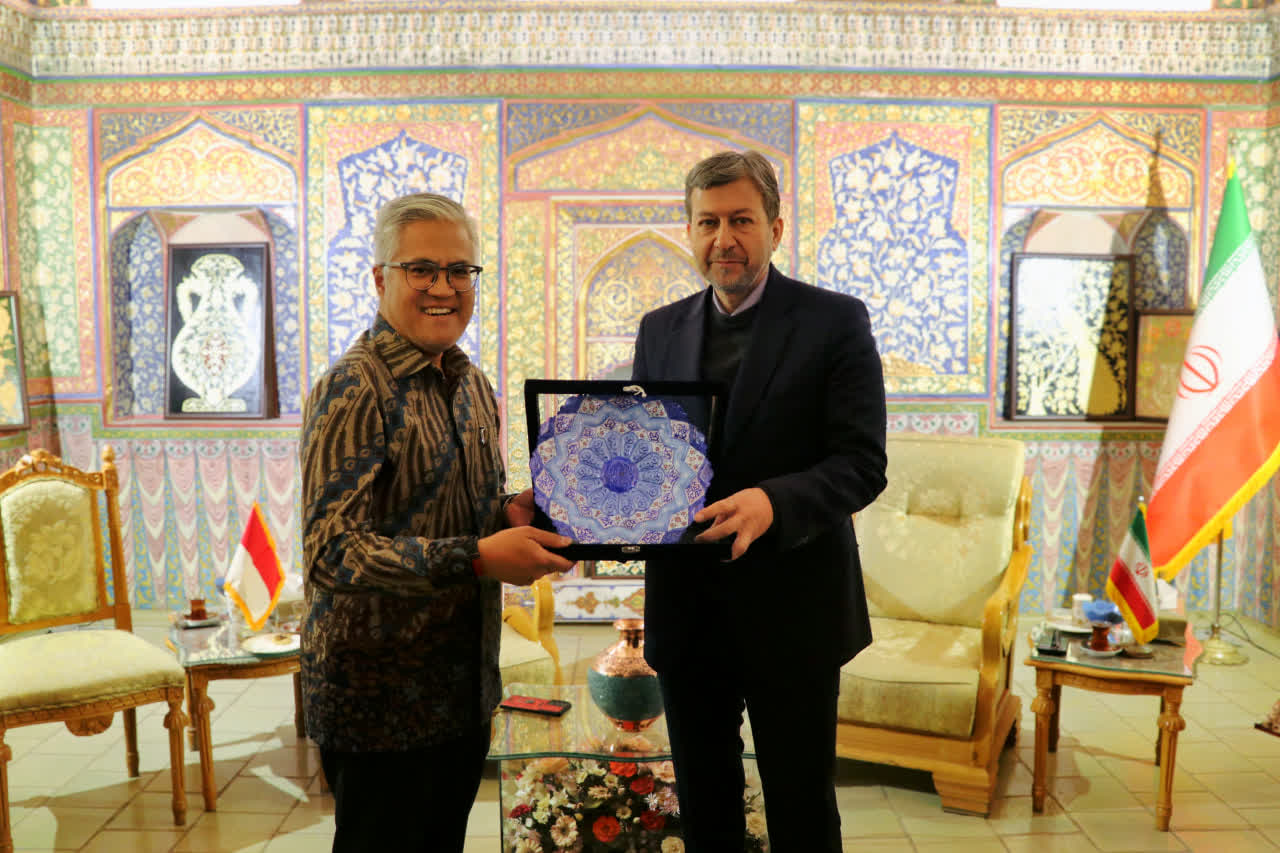 تاکید استاندار اصفهان بر لزوم تقویت دیپلماسی عمومی میان ایران و اندونزی