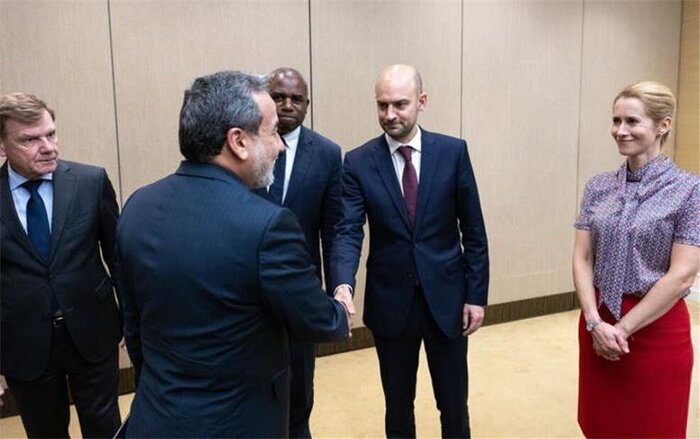 نشانهشناسی یک سفر/ چرا حضور عراقچی در پاریس مهم است؟