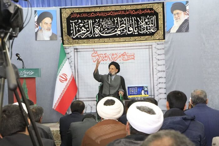 امام جمعه بیرجند: پرچم دین و عدالت با زنده نگه داشتن یاد شهدا بالا میرود