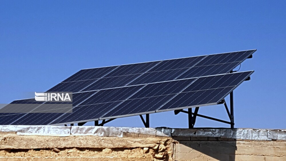 ۲۷ نیروگاه خورشیدی خانگی در زنجان افتتاح شد