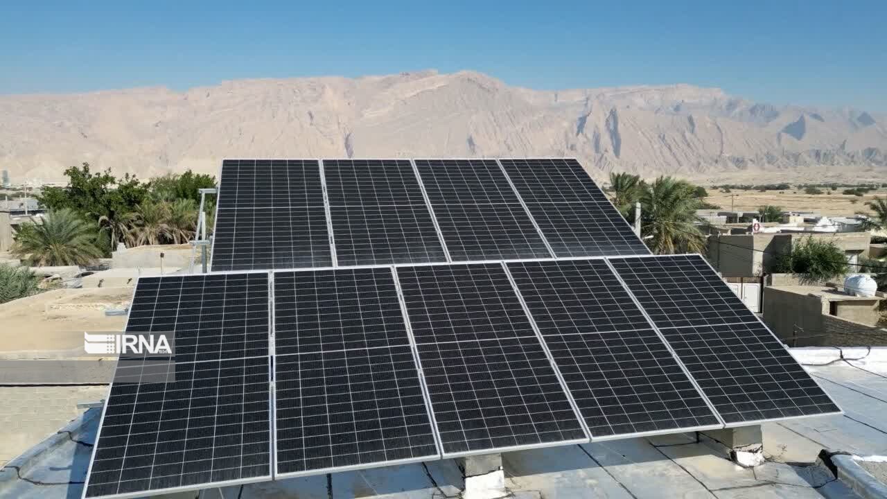 تولید بیش از ۲۵۰ مگاوات برق در ملایر با اجرای ۱۴ نیروگاه خورشیدی