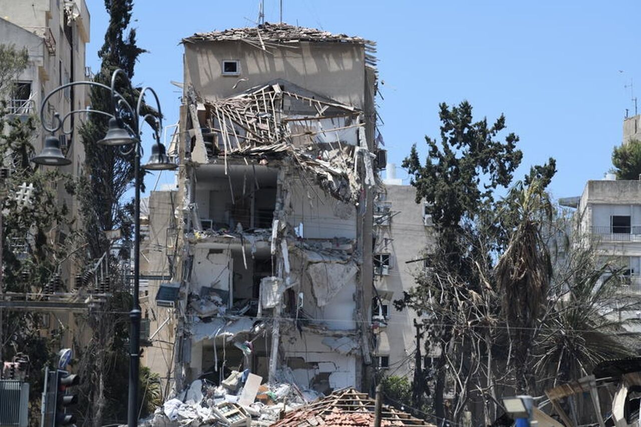 افزایش انتقاد صهیونیست‌ها از رها شدن ساختمان‌های آسیب‌دیده در جنگ ۱۲ روزه