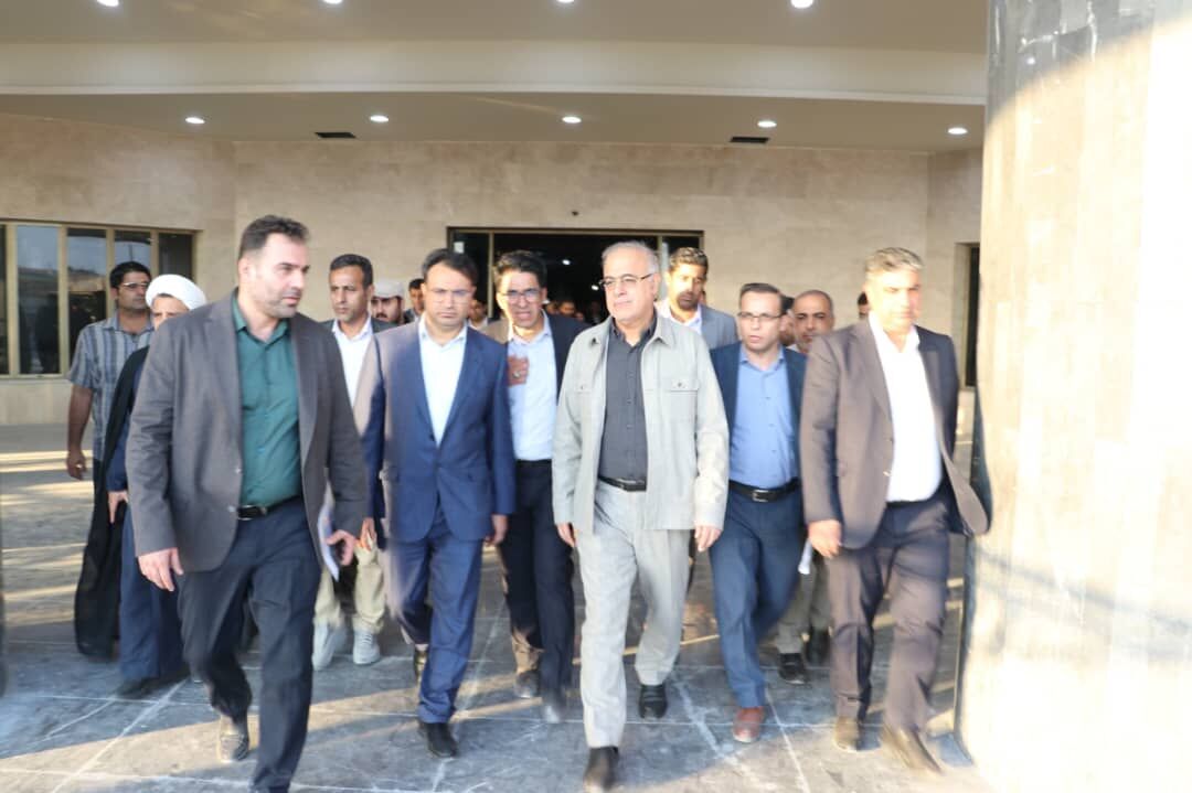 بازدید استاندار هرمزگان از پروژه‌های عمرانی‌ بندرعباس؛ تاکید بر لزوم تکمیل زیرساخت‌ها