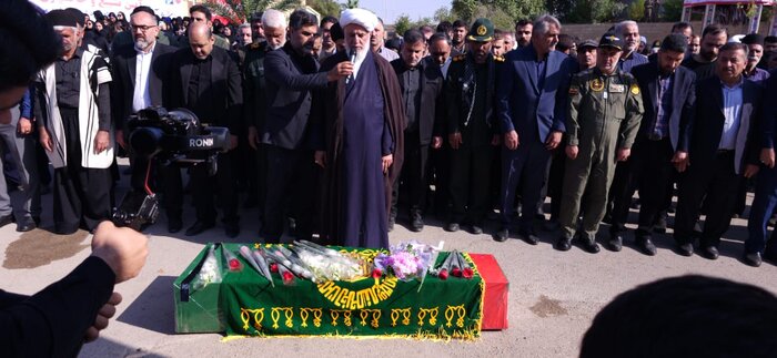 نسل جوان قدر استخوانهای پوسیده شهدا برای حفظ خاک ایران را بداند