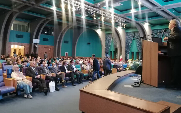 نجات زایندهرود، کلید حیات و هویت اصفهان