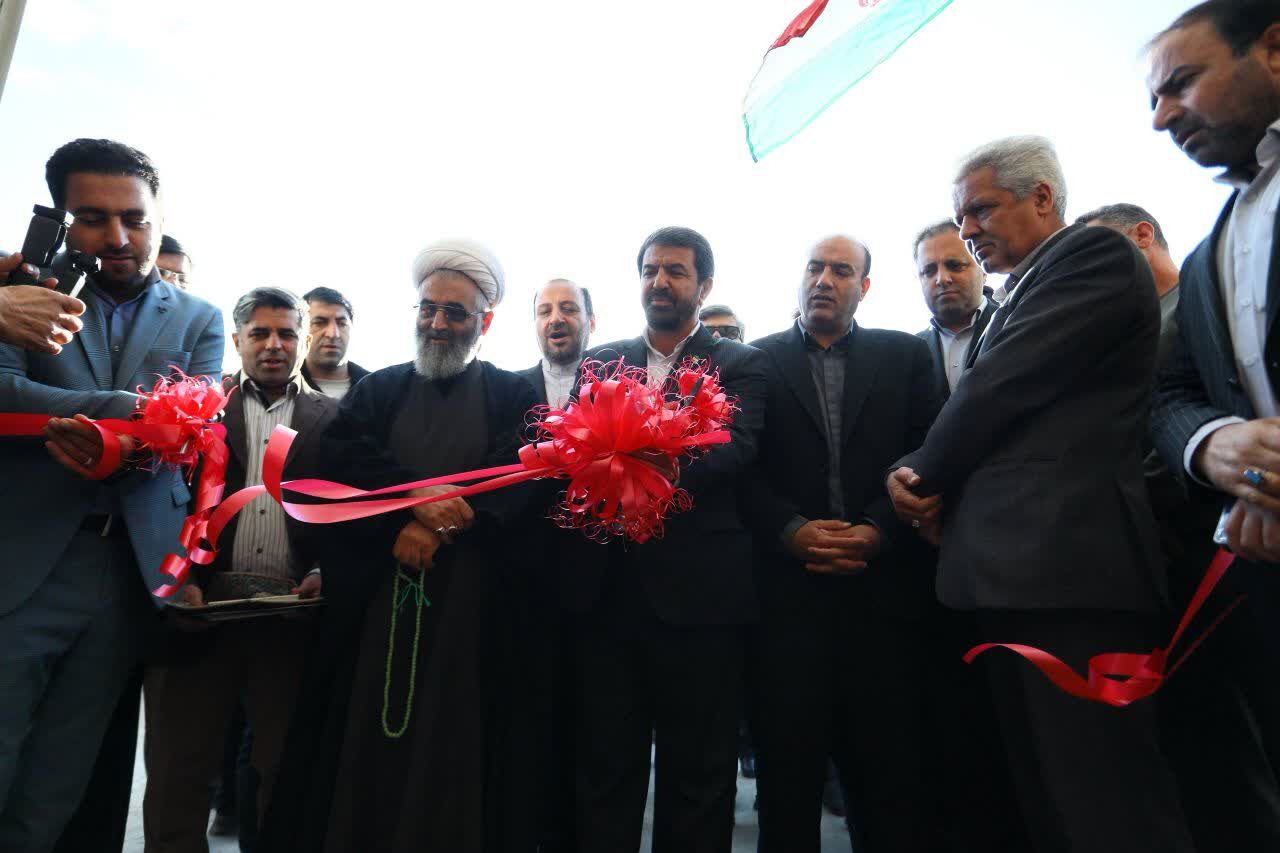 بهره برداری از طرح توسعه یک واحد کشاورزی با حضور استاندار همدان در نهاوند