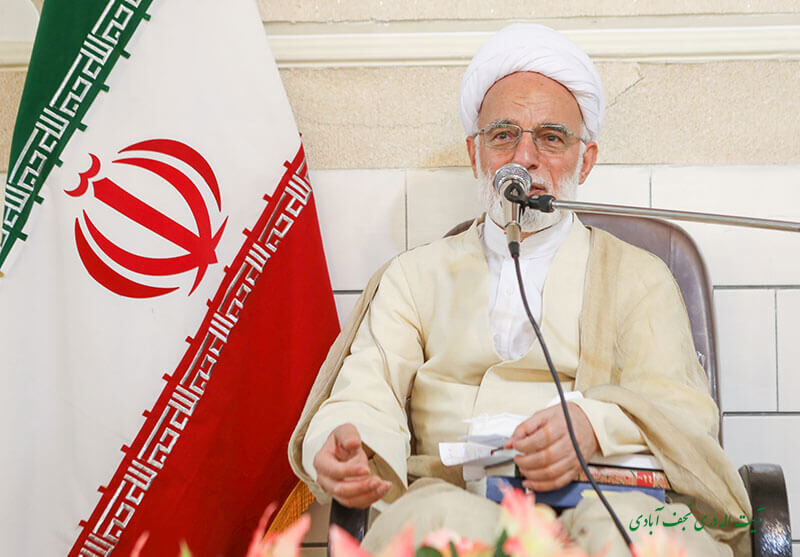 آیت‌الله دری: قرآن و آموزه‌های اهل بیت، ستون راهنمای نسل جوان است