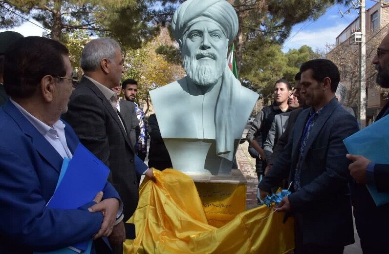 تندیس ابوالعباس اسفراینی در خراسان شمالی رونمایی شد