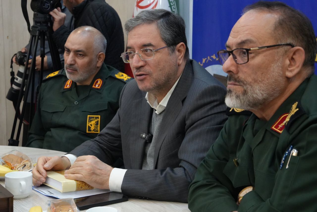 استاندار: بسیج ظرفیتی عظیمی برای رفع مشکلات در آذربایجان‌غربی است