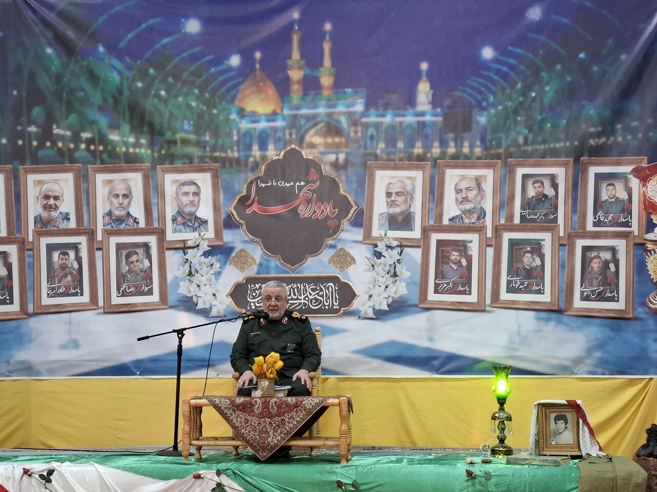 نباید از دشمنان و توطئه‌های آنها غافل شد