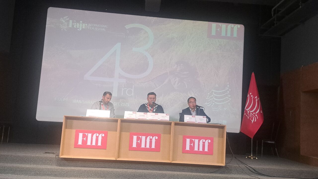 نیلوفرهای آبی؛ رنجی که به امید می‌روید